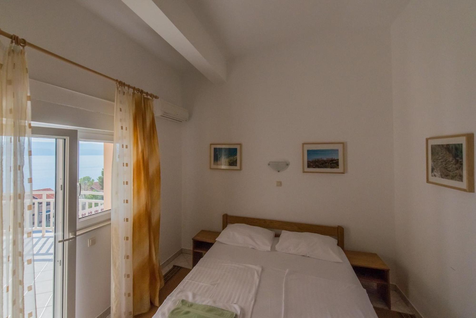 Bed And Breakfast Pero 3 Min Walk To The Beach Lokva Rogoznica Extérieur photo