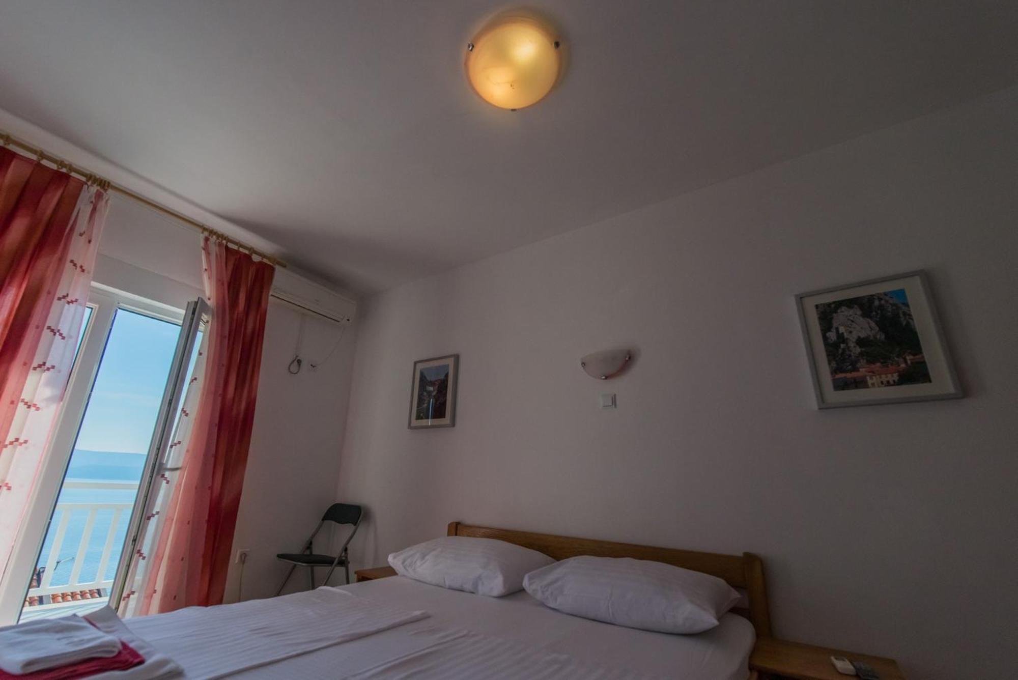Bed And Breakfast Pero 3 Min Walk To The Beach Lokva Rogoznica Extérieur photo