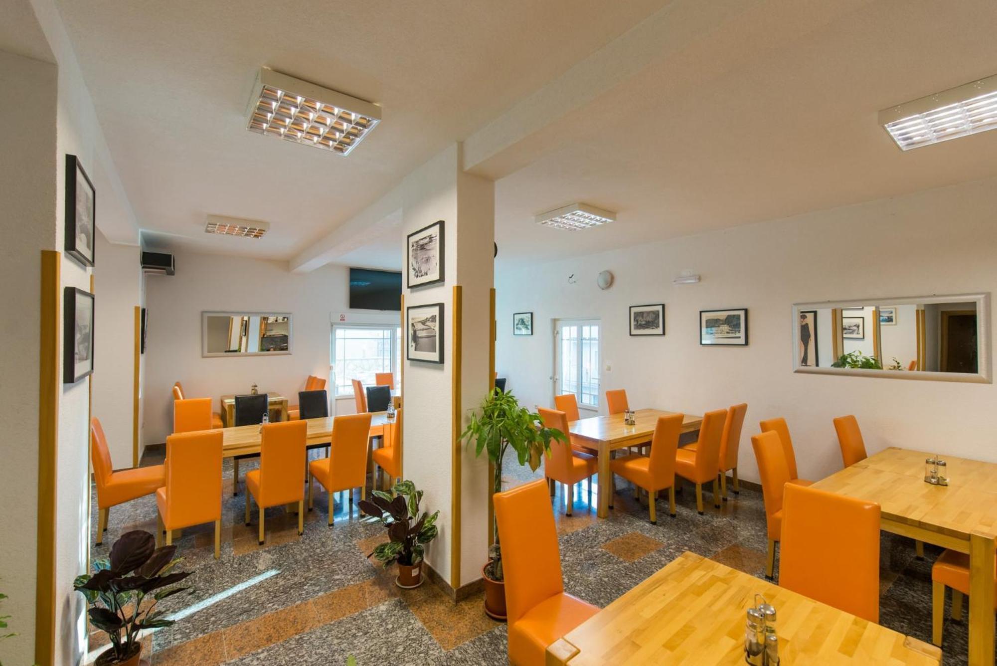Bed And Breakfast Pero 3 Min Walk To The Beach Lokva Rogoznica Extérieur photo
